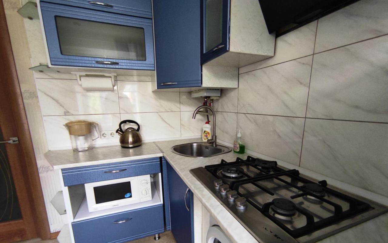 Двухкомнатные Апартаменты Центр Mystetsʹka 3 Kr Apartments Кривой Рог Екстериор снимка