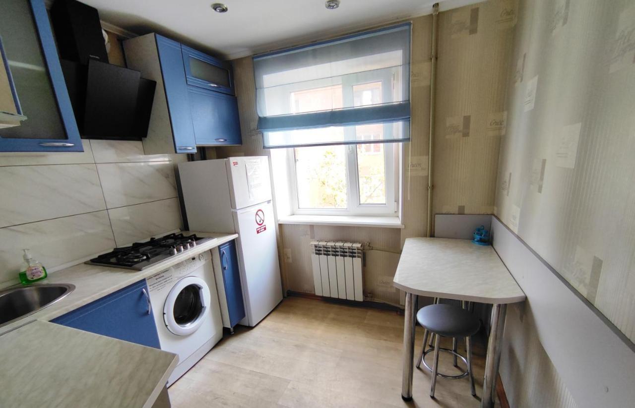 Двухкомнатные Апартаменты Центр Mystetsʹka 3 Kr Apartments Кривой Рог Екстериор снимка